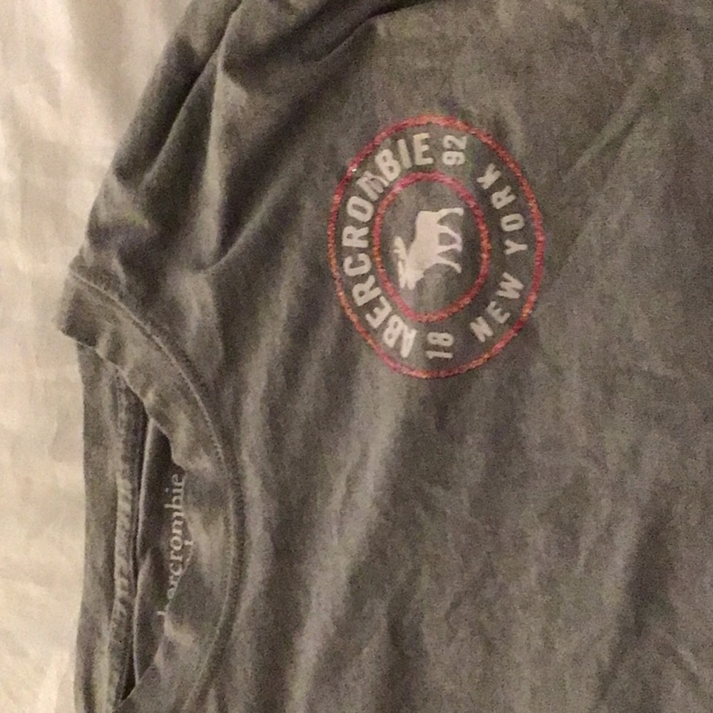 Girls Abercrombie long sleeve grey shirt